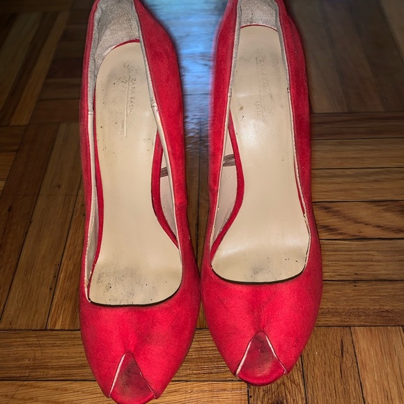 High heel peep toe! I would say these are about 5 inches high. - Picture 2 of 5